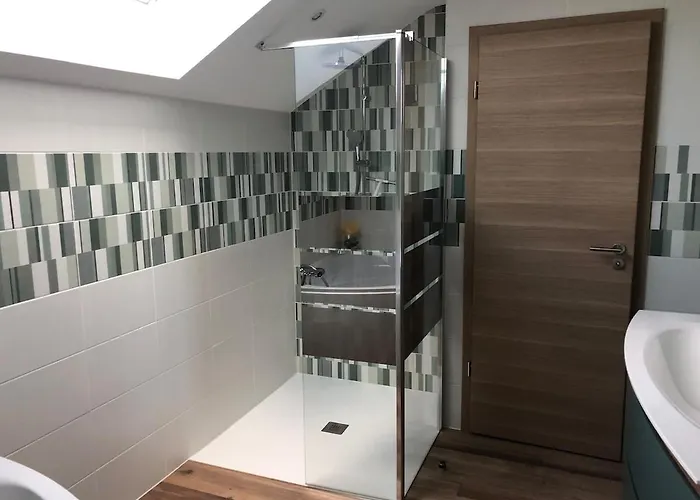 Les Bruyeres, Grand Jardin Cloture, Sauna Vila *