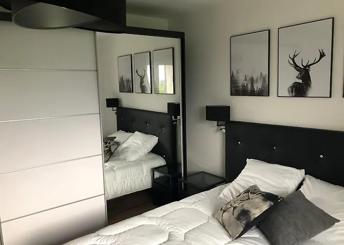 Les Bruyeres, Grand Jardin Cloture, Sauna Corcieux