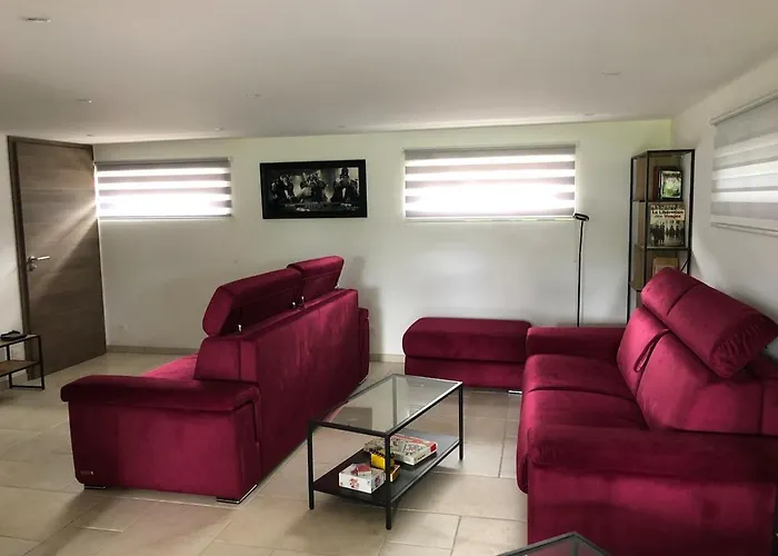 Les Bruyeres, Grand Jardin Cloture, Sauna Vila